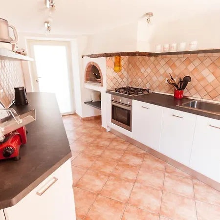 Villa Con Magnifico Terrazzo Iun P6868 *