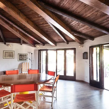 Villa Con Magnifico Terrazzo Iun P6868 *