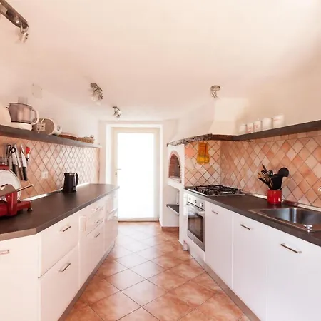 Con Magnifico Terrazzo Iun P6868 Casa Azara